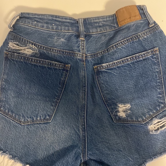 American Eagle, Jean shorts in size 2 - Picture 2 of 3